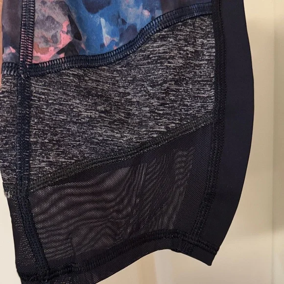 Lululemon Athletica Abstract Blue and Pink Leggings - Picture 2 of 9